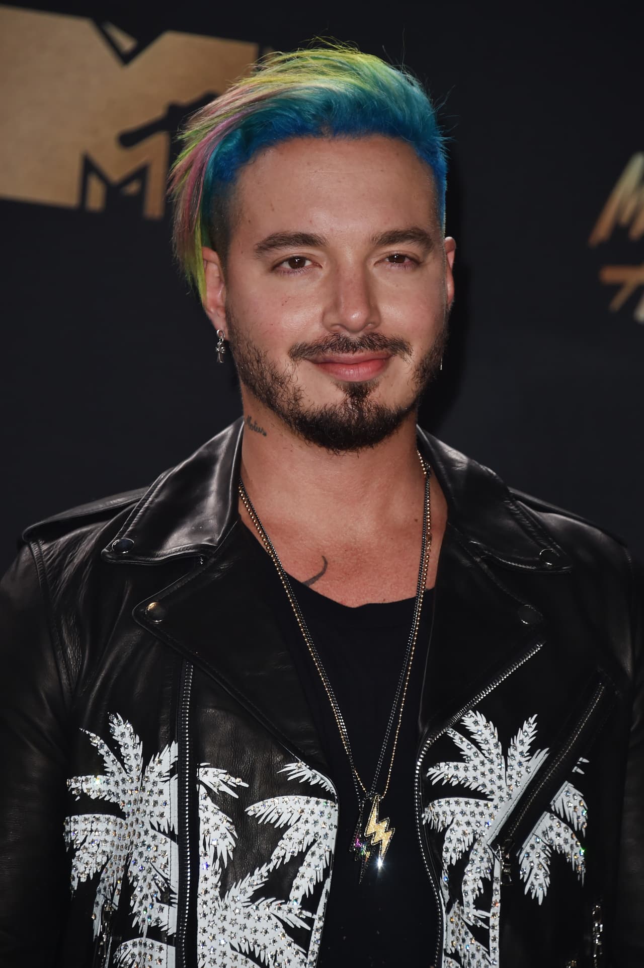 Uno que brilló por su ausencia, fue el cantante colombiano
<b><a href="https://www.univision.com/temas/j-balvin">J Balvin</a></b>.
