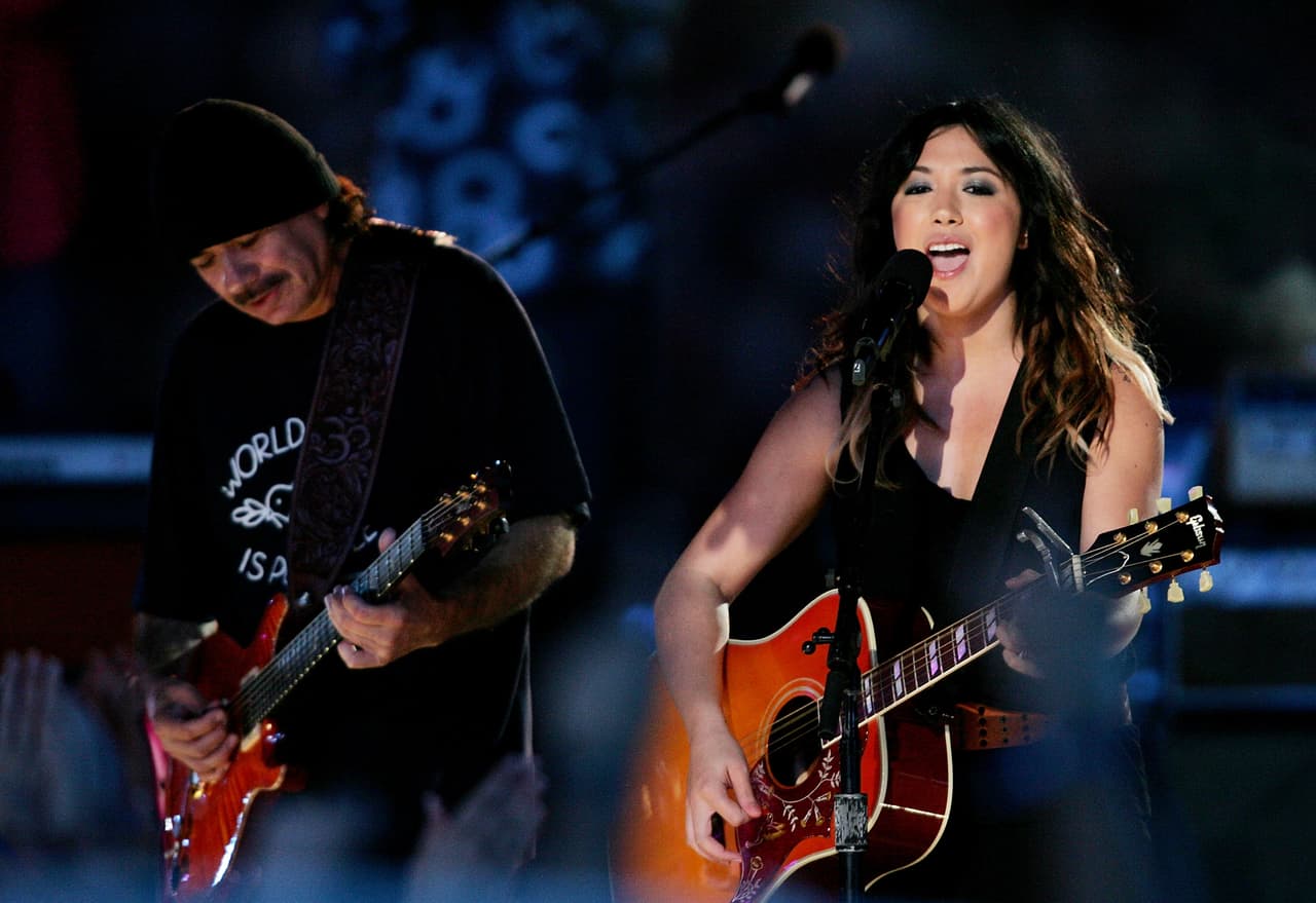 Al año siguiente, en 2005, la temporada de NFL también se inició en el Gillette Stadium. En esta ocasión en el concierto participaron Carlos Santana y Michelle Branch.Branch.