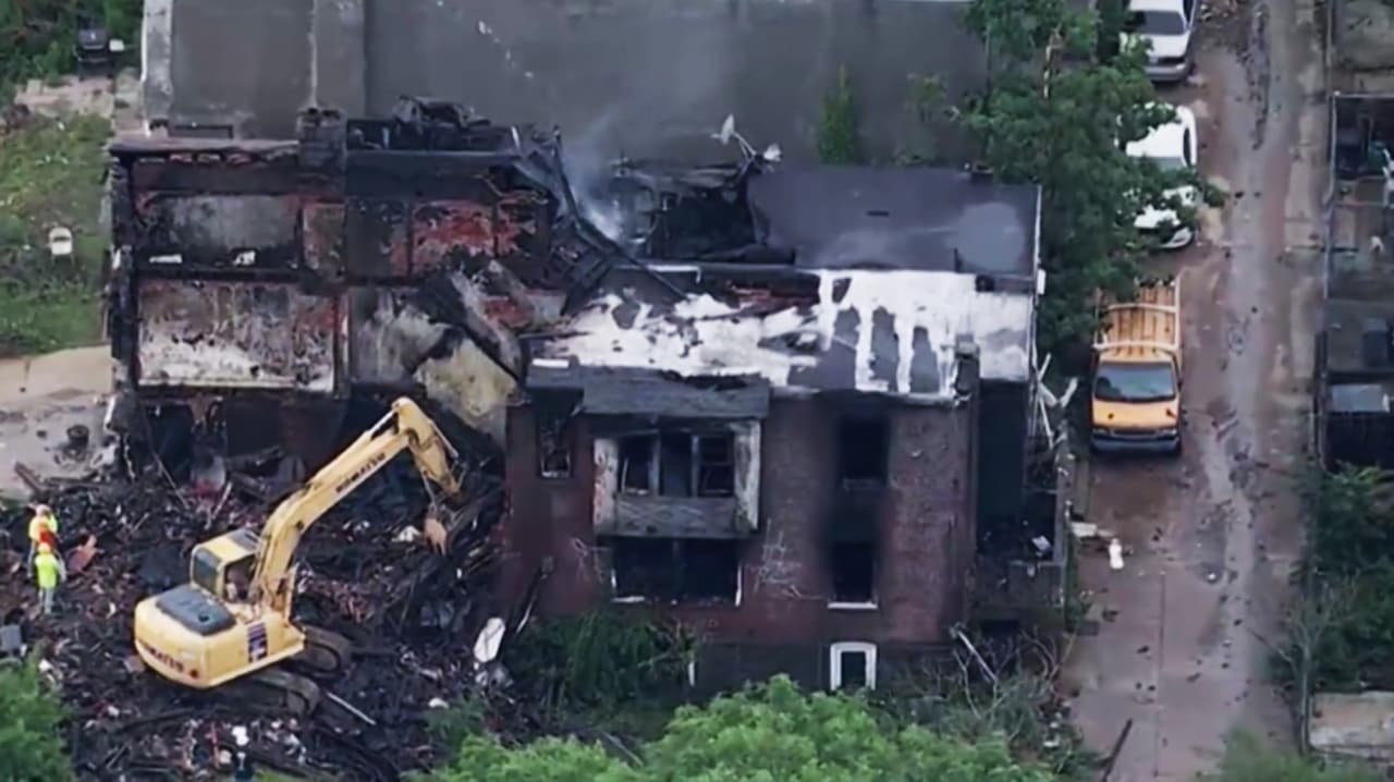 "Es triste", vecinos consternados por muerte de hombre por incendio de casa en Filadelfia