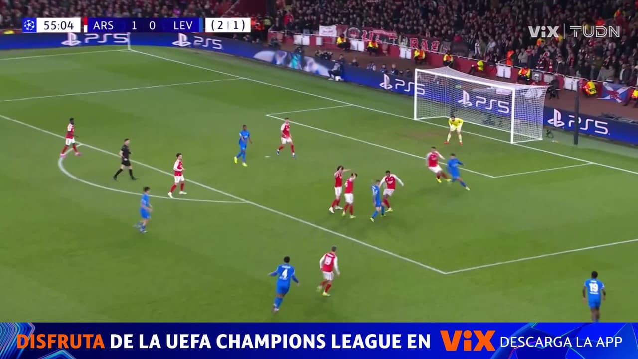 Leverkusen lo intenta, pero Raya responde sin problemas