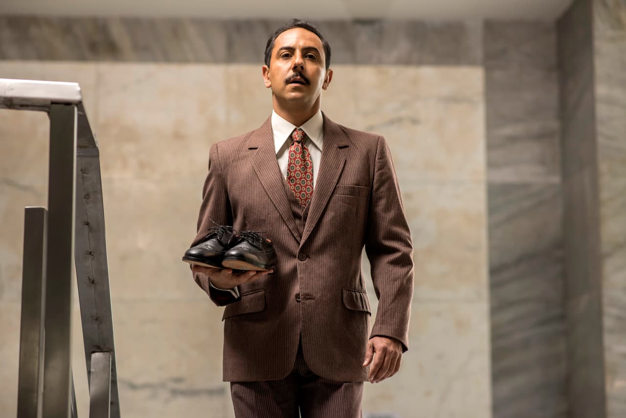 At the beginning of season one of ‘
<b><a href="http://www.univision.com/series/el-chapo/marco-de-la-o-is-joaquin-el-chapo-guzman-in-el-chapo" target="_blank">El Chapo</a></b>’, 
<b><a href="http://www.univision.com/series/el-chapo/humberto-busto-is-don-sol-in-el-chapo" target="_blank">Conrado Sol</a></b> started to get involved in politics and became a consultant to top officers of the ruling Mexican party.