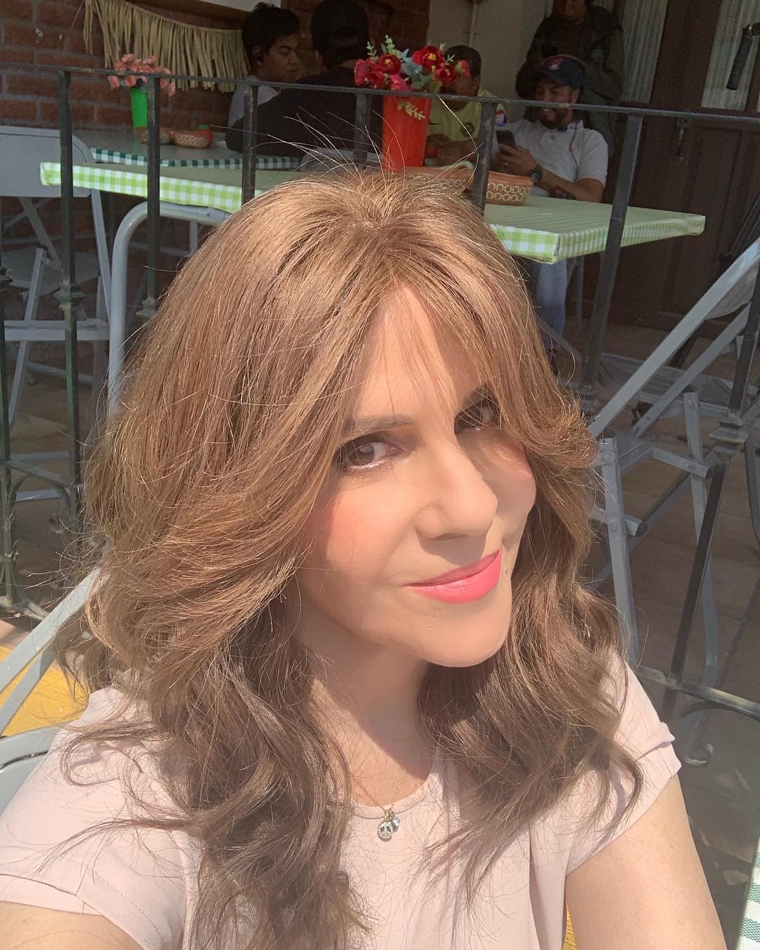 Sobre la trama y el contenido de la nueva producción, la actriz dijo a Milenio: "Es adecuado para toda la familia, porque es muy divertido, le van a agarrar mucho cariño a los personajes, son muy entrañables. Además de que la historia tiene su parte romántica”.