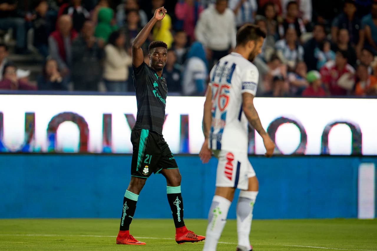 Djaniny Tavares acercó a Santos con su décimo cuarto gol en el torneo al minuto 38 tras un gran contragolpe.