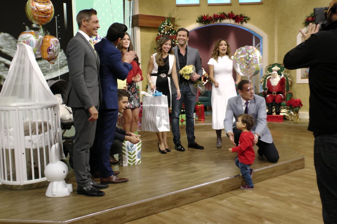 Todos estaban muy entretenidos viendo a Bruce jugar.