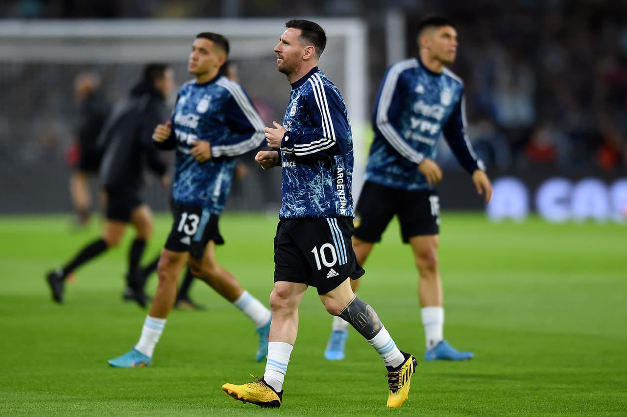 Con el boleto asegurado a Qatar 2022 desde el año pasado, Argentina recibía a Venezuela en La Bombonera para jugar un partido de mero trámite.