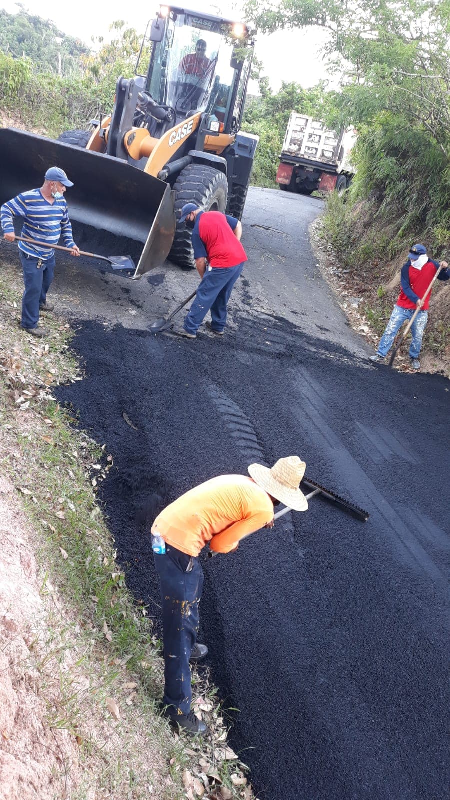 Municipio de San Lorenzo comienza limpieza y reparación de carreteras estatales