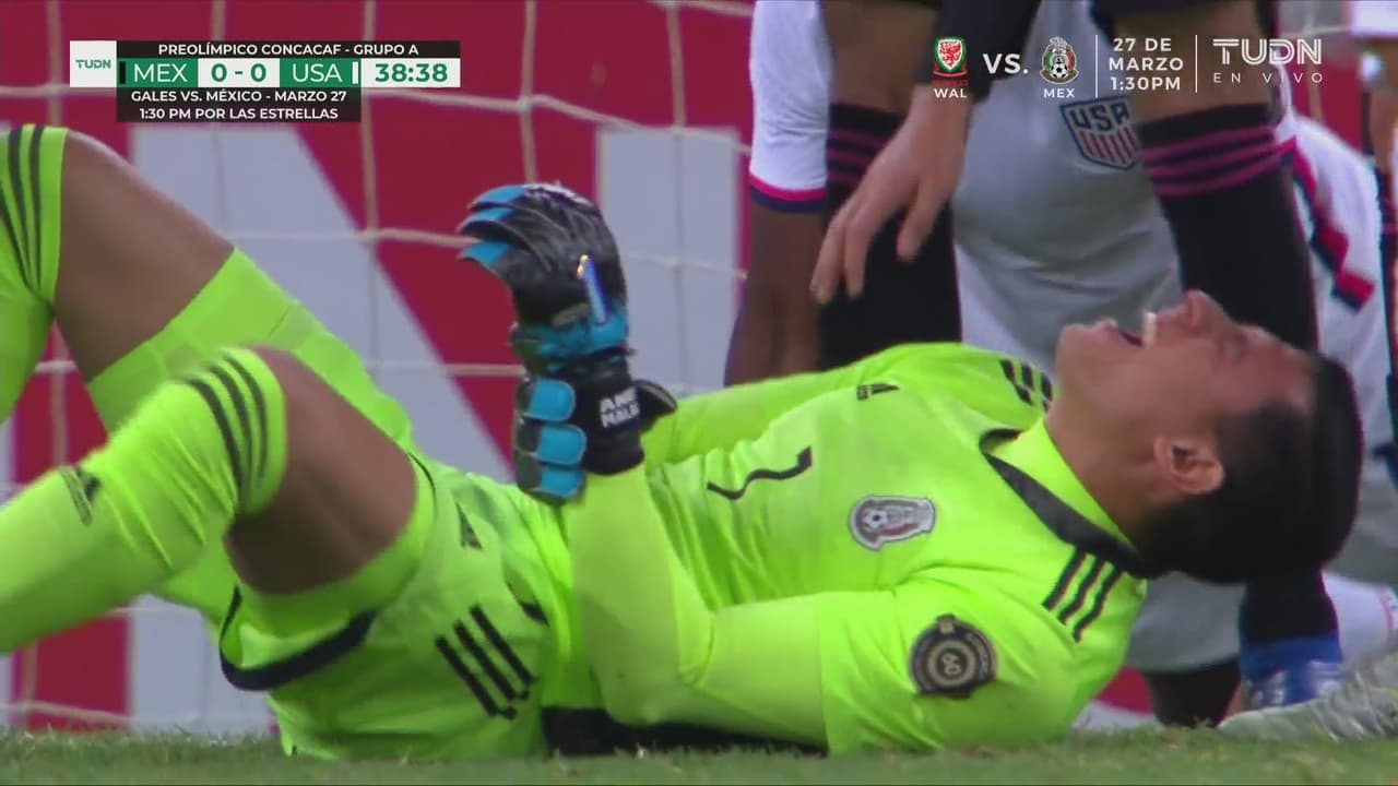 FMF confirma que Luis Ángel Malagón presenta una luxación en el codo izquierdo