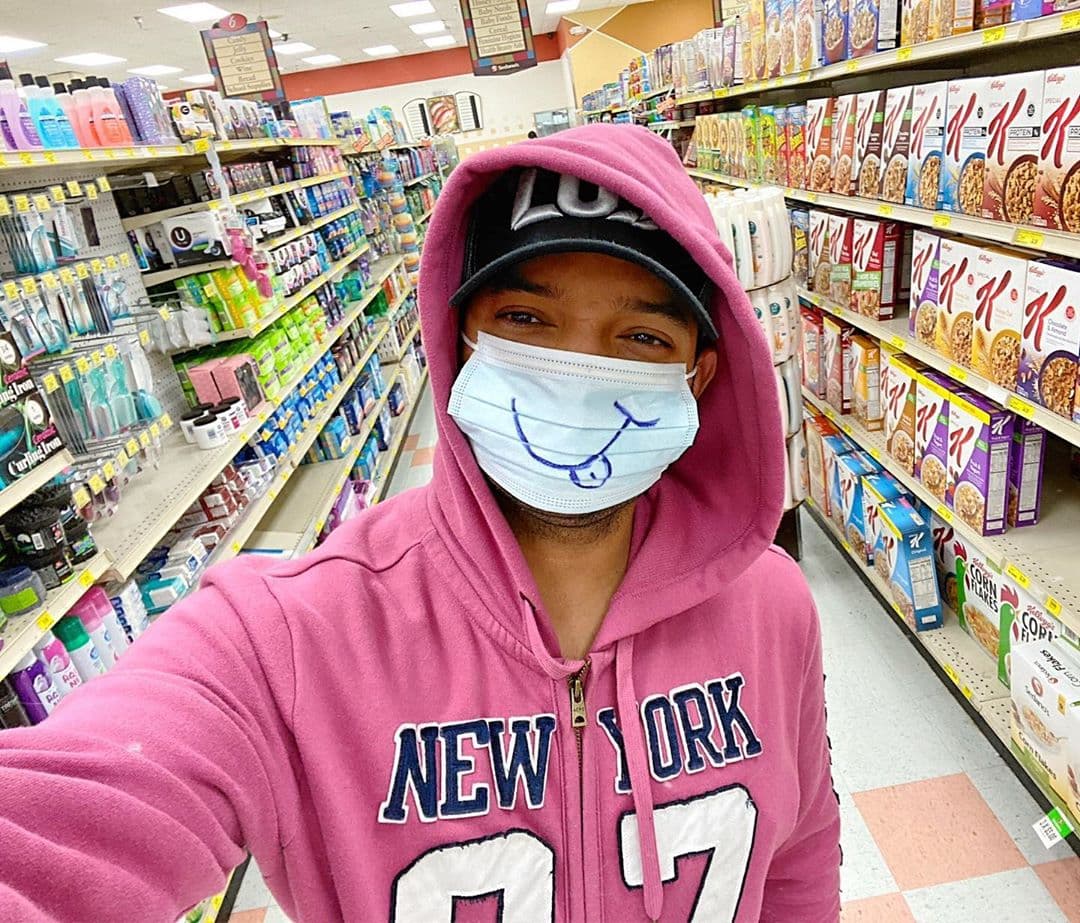 Y por esta semana nos despedimos con la sonrisa de Lud Camacho, a quien ni el cubrebocas le puede ocultar el buen humor, justo con ese mensaje, que debemos hacerle frente a estos tiempos pero con la mejor de las actitudes.