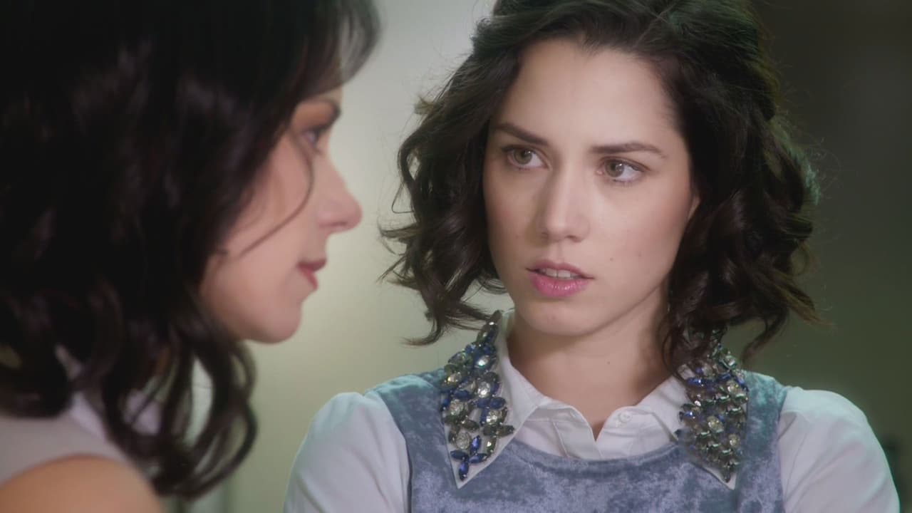 Ámbar no sabe de la relación que tiene su hermana con su galán.