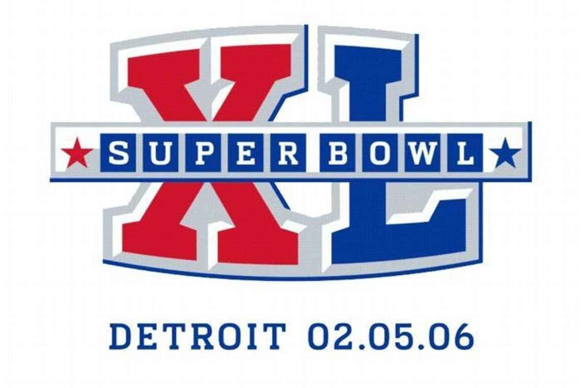 Super Bowl XL - La XL en el logo del inicio de la cuarta década del juego, es un guiño a la ciudad automotriz por excelencia. Al igual que los colores del país y un cromado que todos sabemos a que se refiere.