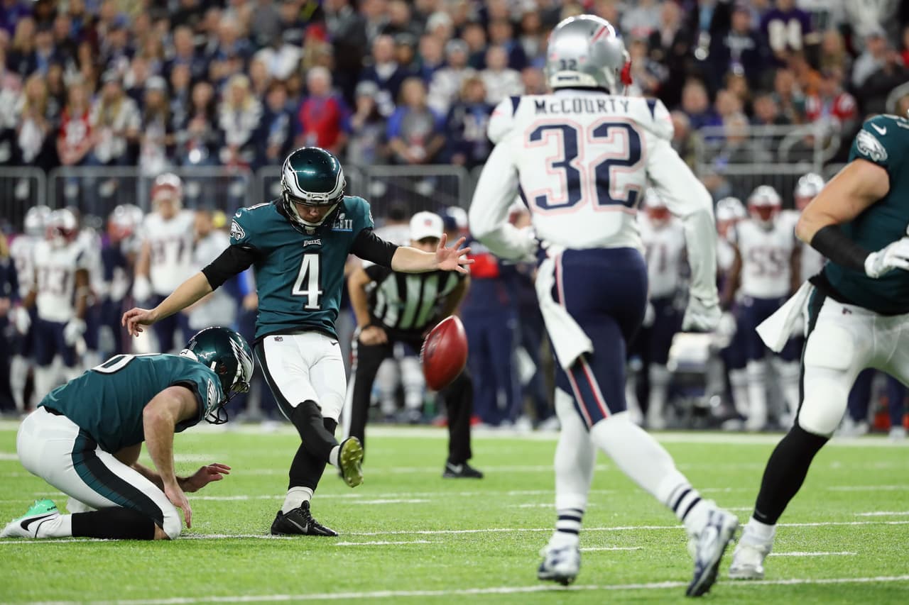 Los Eagles pegan primero por conducto de Jake Elliott. Patriots 0 - 3 Eagles