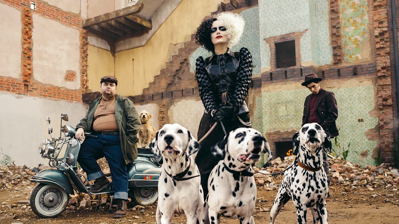 Emma explotó en 2021 sus habilidades actorales en el live action de Disney, 'Cruella', el cual resultó ser un gran éxito, a tal nivel que ya tiene confirmada una segunda parte.