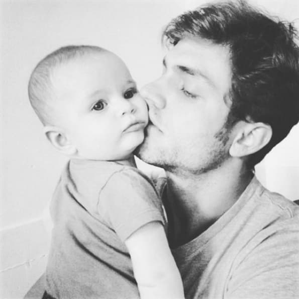 Siempre comparte tiernas imágenes donde lo vemos en su faceta de papá amoroso.