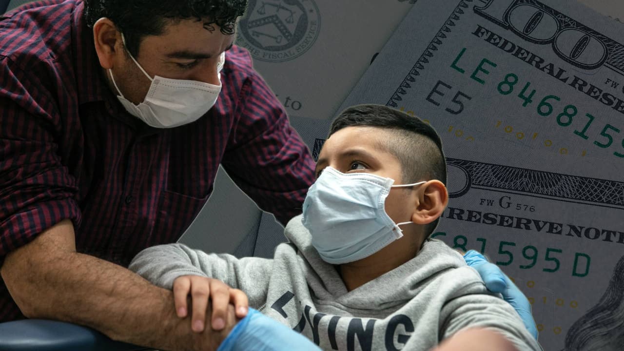 Al menos dos millones adicionales de depósitos directos que forman parte del 
<a href="https://www.univision.com/local/san-francisco-kdtv/asamblea-aprueba-segunda-ronda-de-cheques-de-estimulo-para-california">Estímulo del Estado Dorado</a> llegarán a las cuentas de banco de los contribuyentes a partir de esta semana, según informó la 
<a href="https://www.ftb.ca.gov/" target="_blank">Junta de Impuestos de California</a>.
<br>
<br>El dinero comenzó a repartirse 
<a href="https://www.gov.ca.gov/2021/08/26/expanded-golden-state-stimulus-the-largest-state-tax-rebate-in-american-history-to-start-reaching-californians-tomorrow/" target="_blank">el pasado 27 de agosto</a> en forma de depósito directo y cheques, y nuevamente cubre a las familias mixtas con miembros 
<a href="https://www.univision.com/local/san-francisco-kdtv/california-envia-millones-de-cheques-de-estimulo-del-estado-dorado">indocumentados que presentan impuestos</a>.