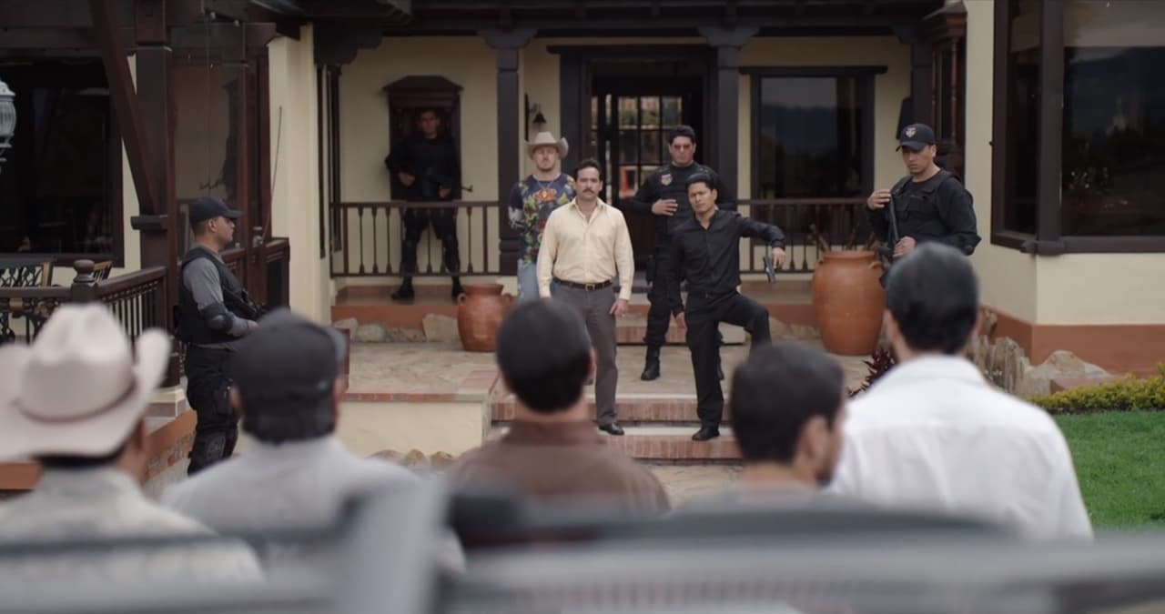 Desarmados y con miradas recelosas, ‘El Chapo’, los jefes de ‘La Federación’, ‘El Cano’ y ‘Chente’ se reunieron cara a cara tras los sangrientos enfrentamientos que habían protagonizado.