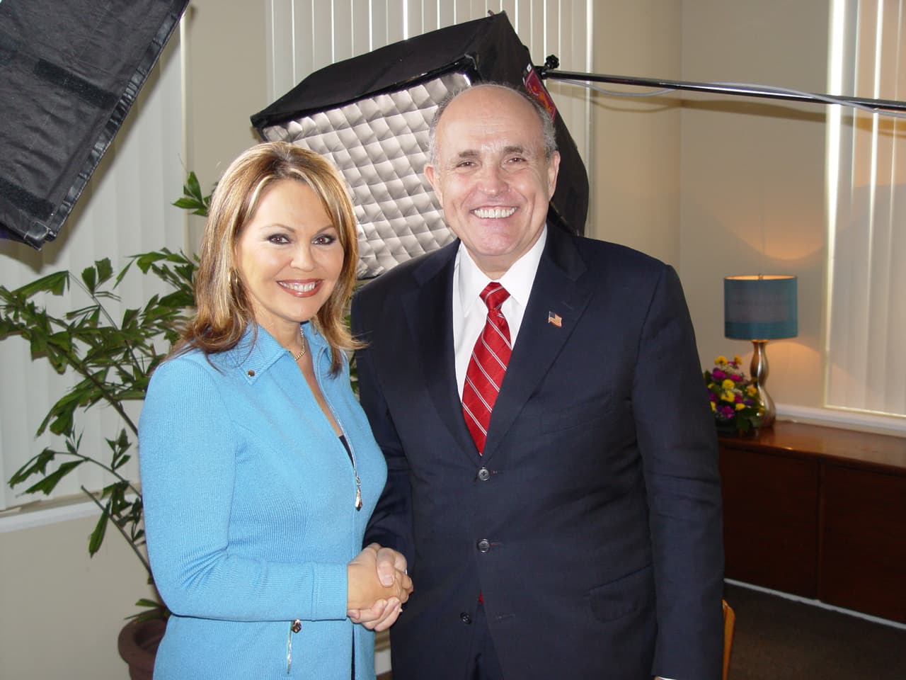 María Elena Salinas and Rudy Giuliani, the Republican former mayor of New York.