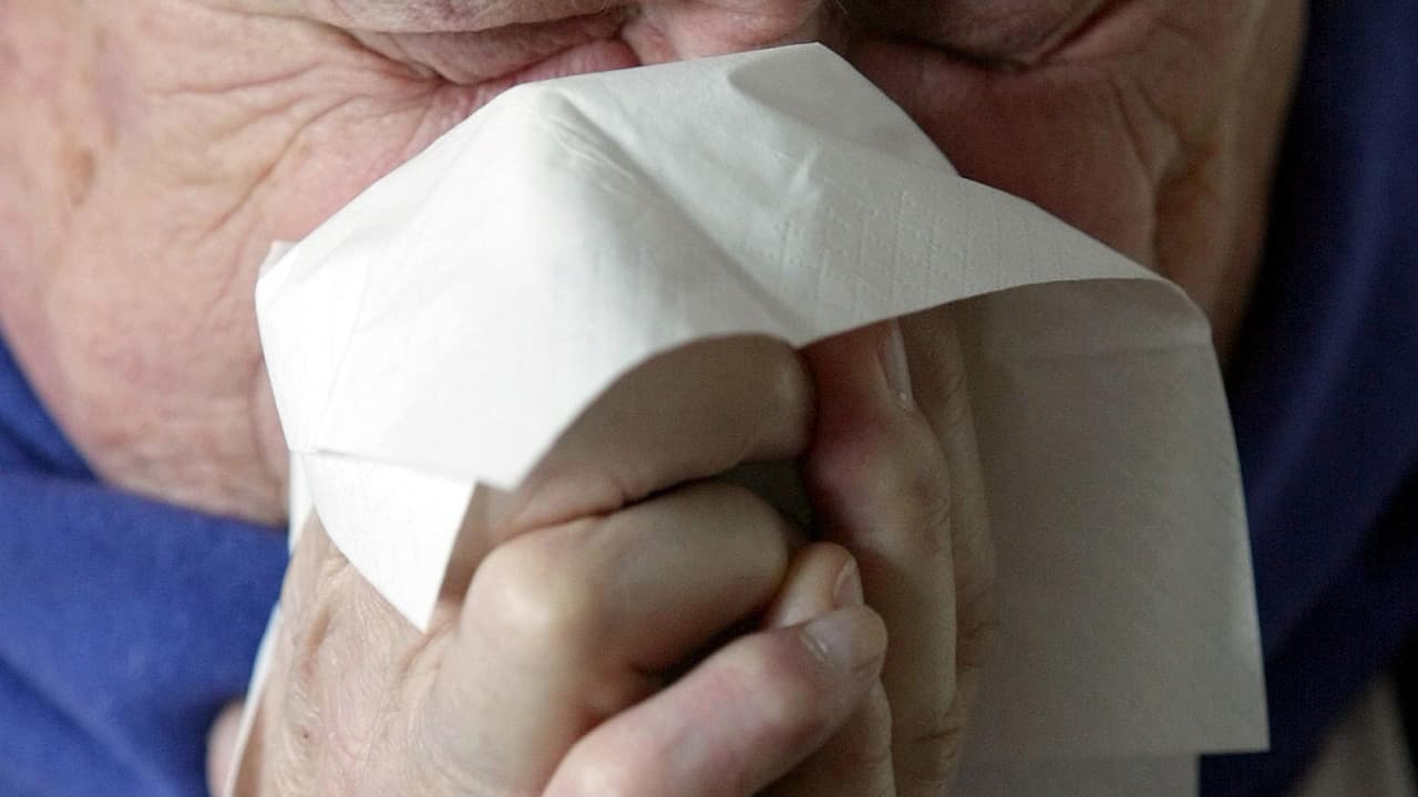 Volver a usar mascarilla, entre las recomendaciones para prevenir contagios de la tripledemia en las fiestas