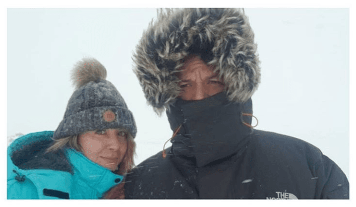 Aunque no hablan mucho del tema, sí dejan ver algunos de sus momentos en pareja en las redes sociales.