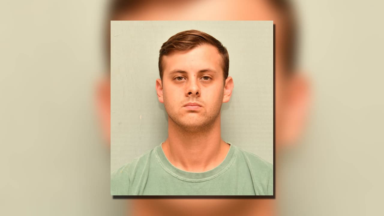 Expatrullero de Georgia acusado de matar a afroamericano recibe revés en corte