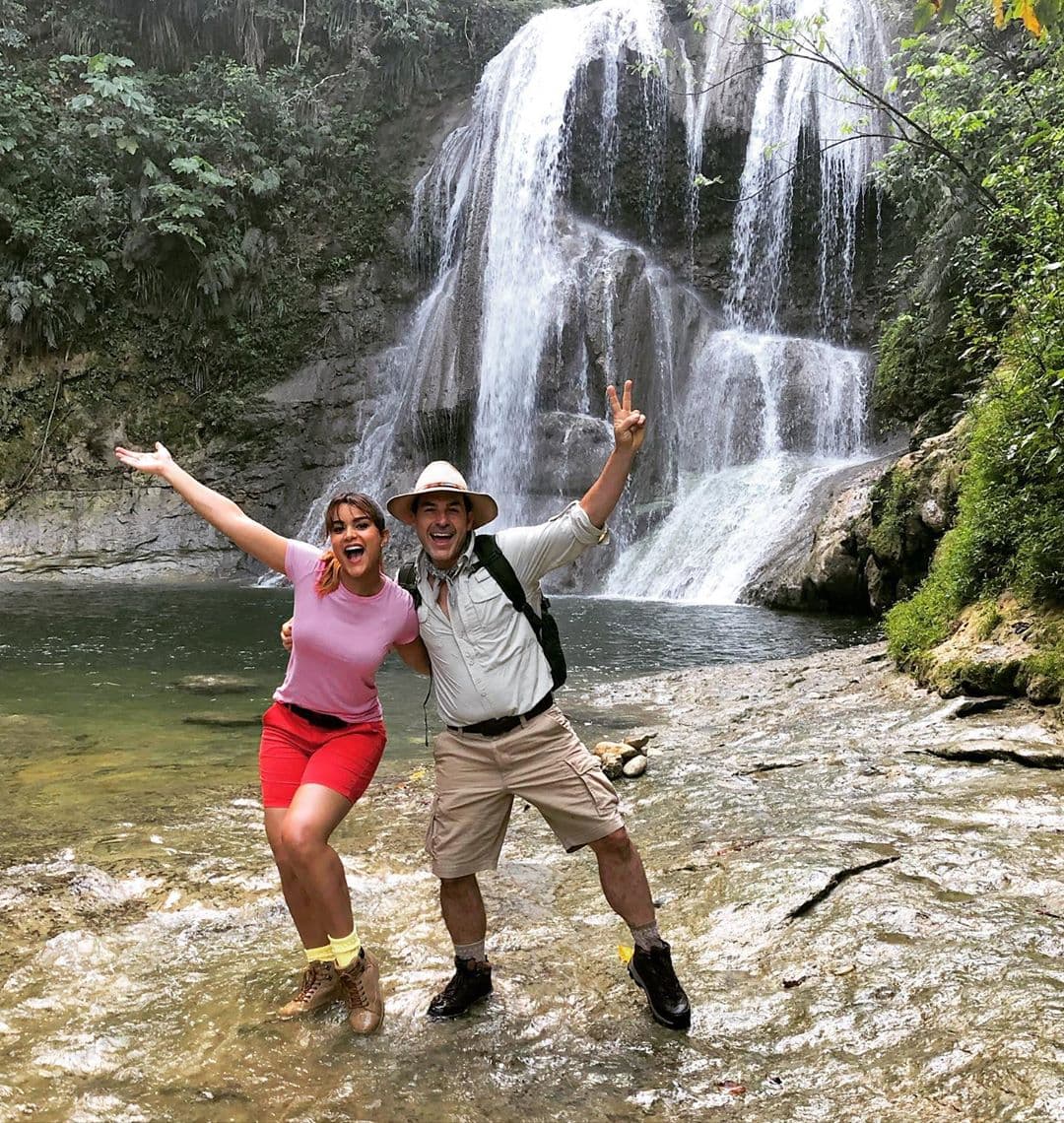 Viajar es una de las pasiones del conductor mexicano, ya sea por placer o por trabajo. En esta fotografía aparece junto a Clarissa Molina en Puerto Rico durante las grabaciones de un comercial.