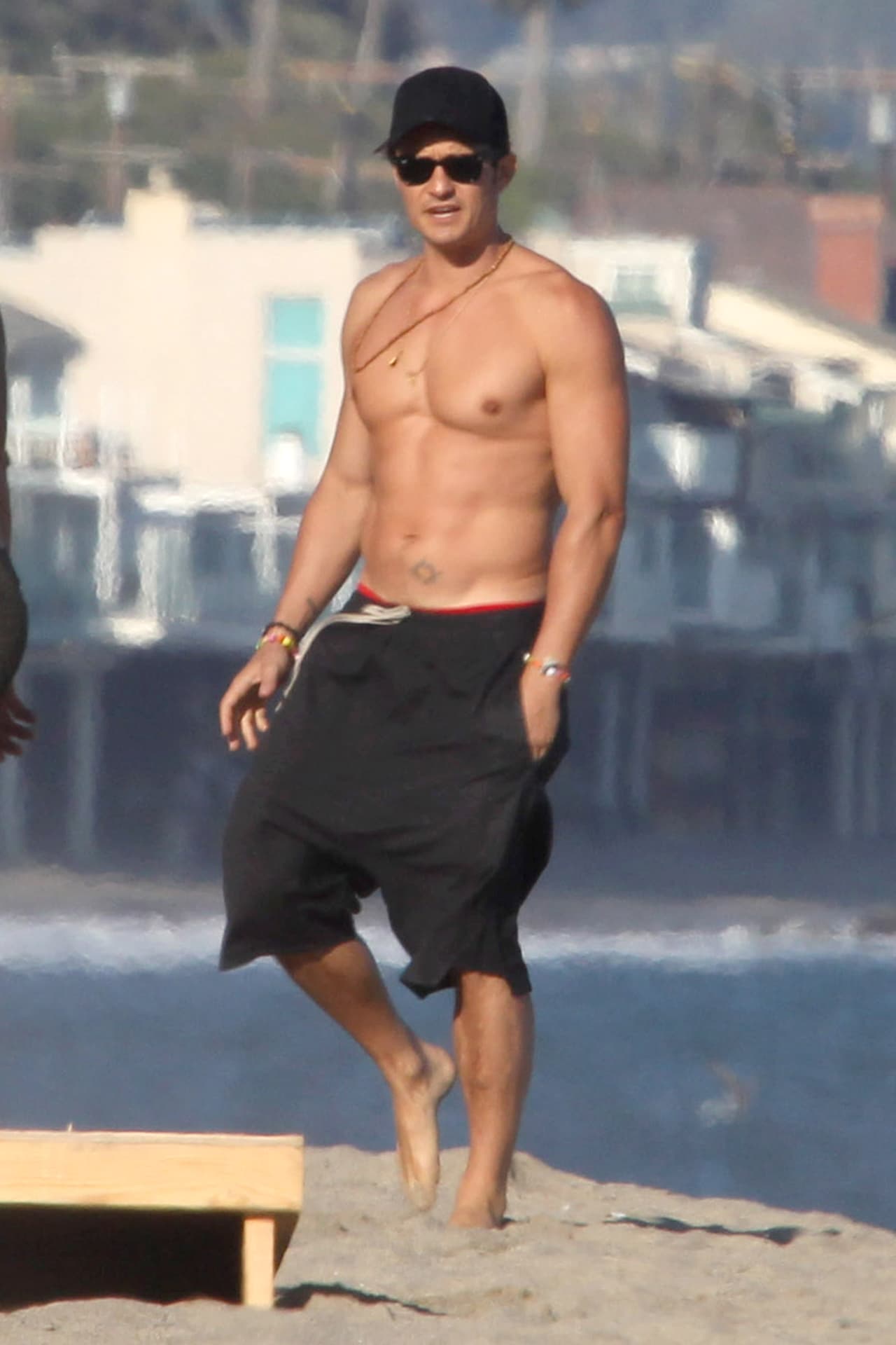 Orlando Bloom sin camisa