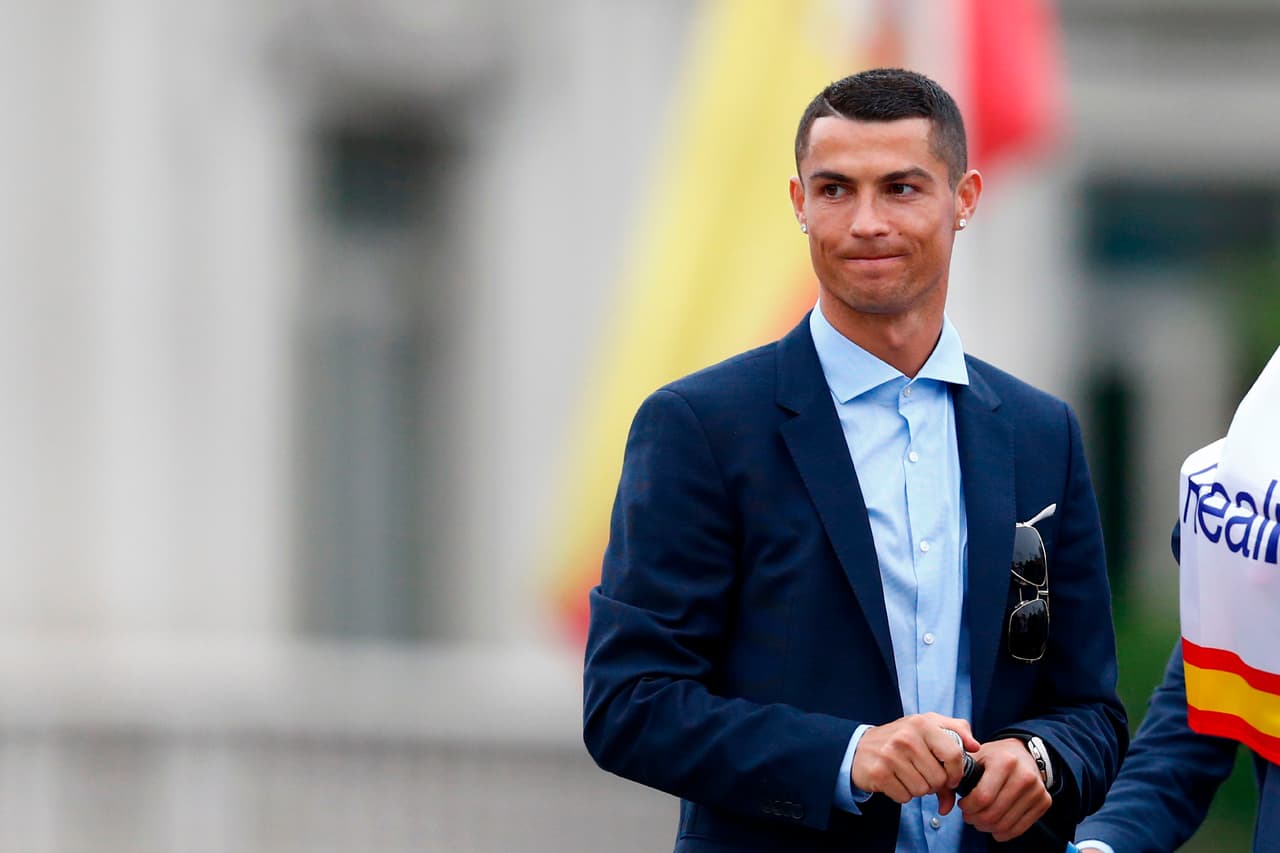 Cristiano estrena 'look' y manda mensaje a la afición: "Gracias.. y hasta el próximo año"