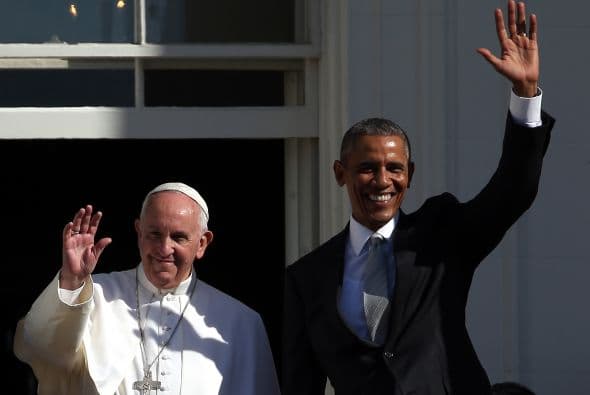 Saludos a los miles de asistentes al Jardín Sur de la Casa Blanca.