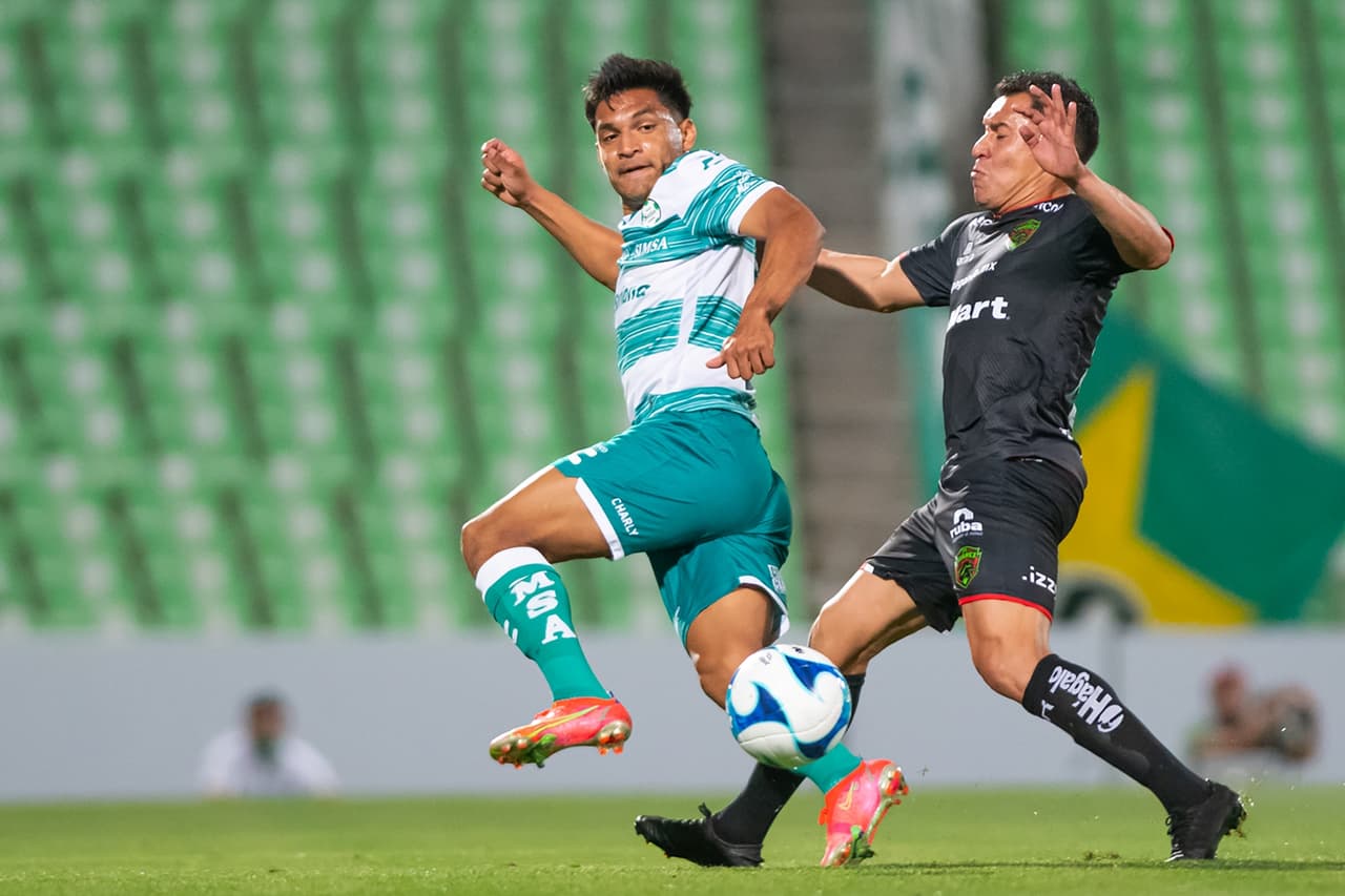 Con autogol de Enrique palos, gol de Santiago Muñoz y gol de Matheus Dória, Santos vence a Bravos 3-2. Los Guerreros se adueñaron de la tercer plaza del torneo y desplazaron al Toluca. Bravos sigue en el fondo de la tabla, aunque todavía tiene un partido pendiente.