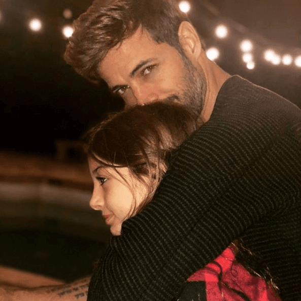 Su padre, William Levy, tiene un mes sin estar activo en las redes sociales, pero no es raro encontrar en su historial fotos como esta, con su "princesa", como él mismo le dice a Kailey.