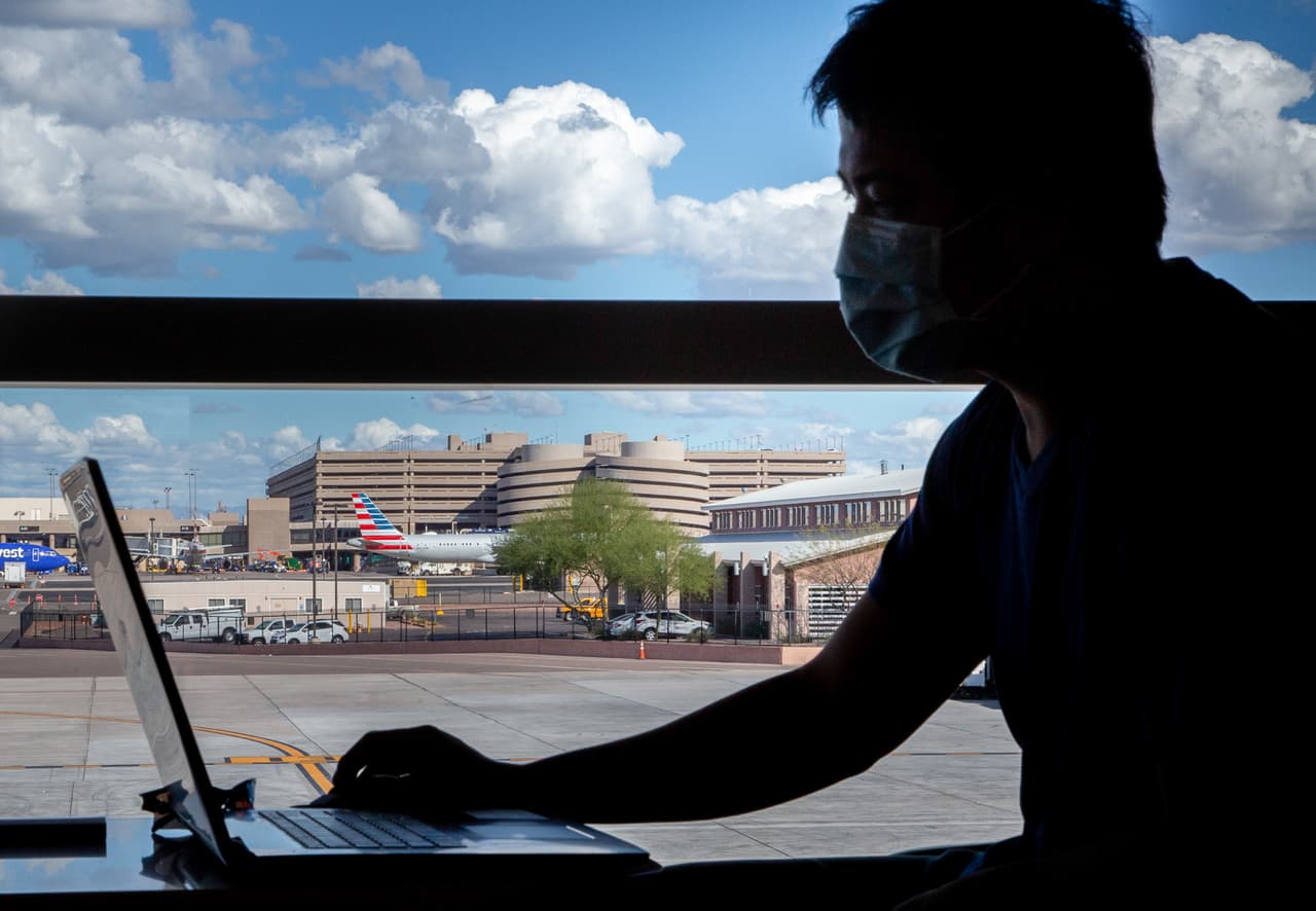 Gobernador de Arizona ordena cuarentena para visitantes de Nueva York, Nueva Jersey y Connecticut por coronavirus