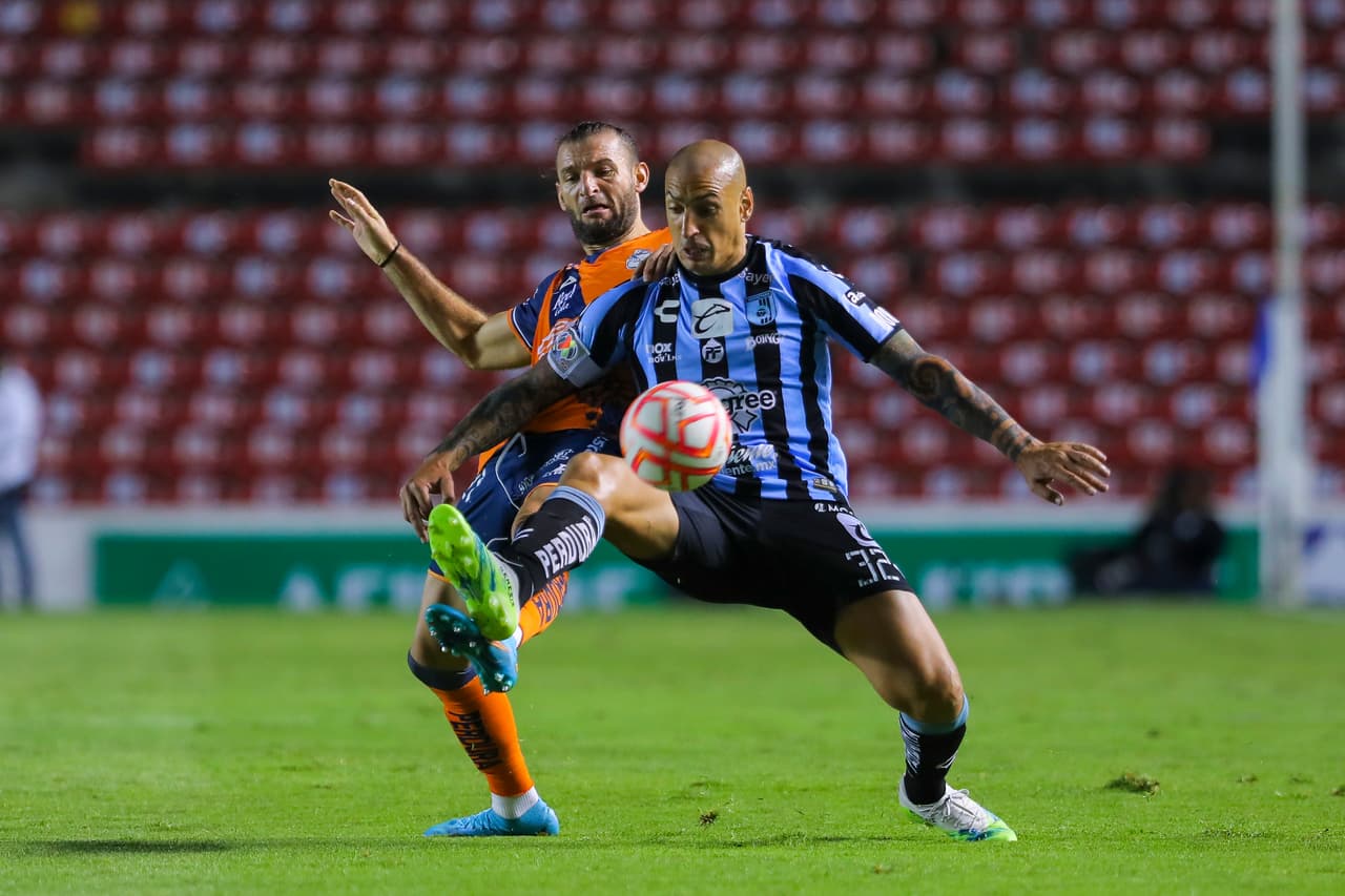Querétaro y Puebla empataron 1-1 en la Jornada 12 del Apertura 2022 con goles de Ariel Nahuelpán y Jozy Altidore.