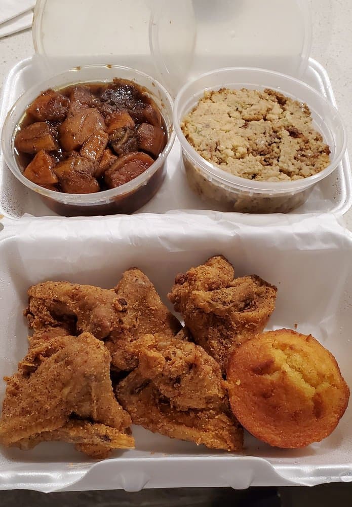 <b>Southern Kitchen & Grill</b>
<br>Dirección: 3781 Presidential Pkwy Ste 306 Atlanta, GA 30340
<br>Teléfono: (678) 694-1098
<br>Sitio web: 
<a href="https://www.southernkitchenandgrill.com/">https://www.southernkitchenandgrill.com/</a> 
<br>
<b><a href="https://www.yelp.com/map/southern-kitchen-and-grill-atlanta">Cómo llegar</a></b>
<br>
<br>Restaurante que sirve comida tradicional del sur de Estados Unidos, como pollo frito y mariscos, entre otros platillos.