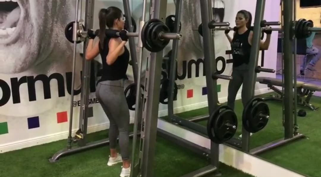 Nuestra conductora también comparte las rutinas de ejercicio para sus seguidores en redes sociales.