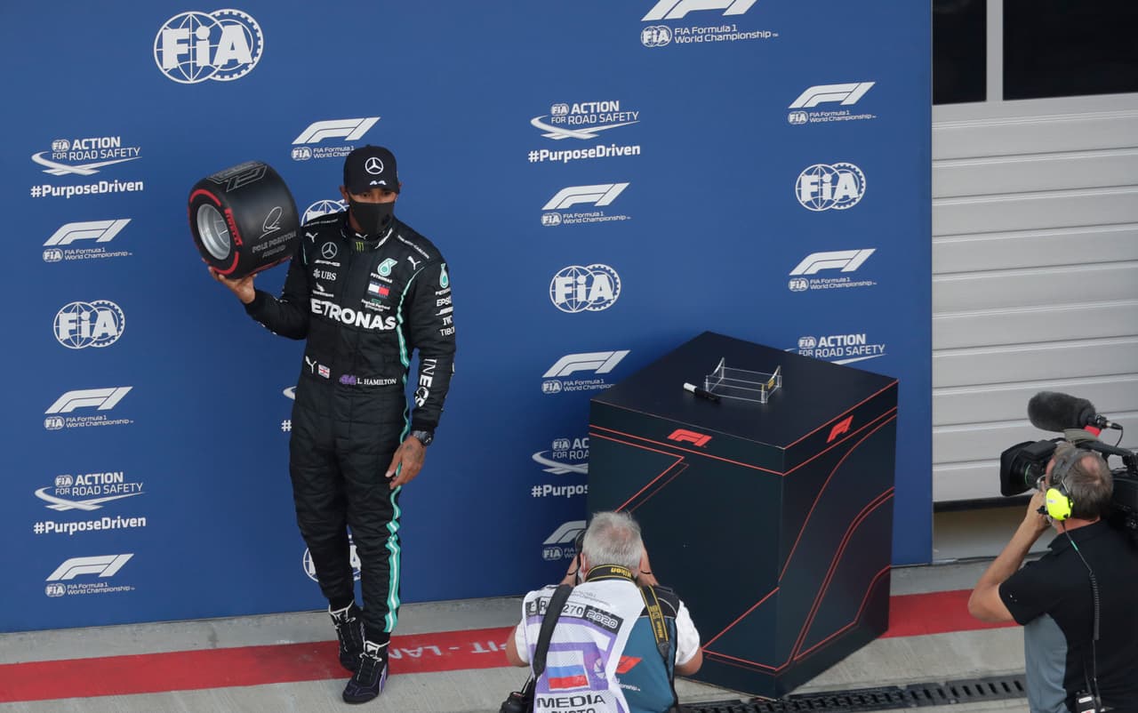 Hamilton consiguió su Pole 96 en el circuito de Sochi | El piloto inglés arrancará en la primera posición en el GP de Rusia; ‘Checo’ saldrá en el cuarto lugar.