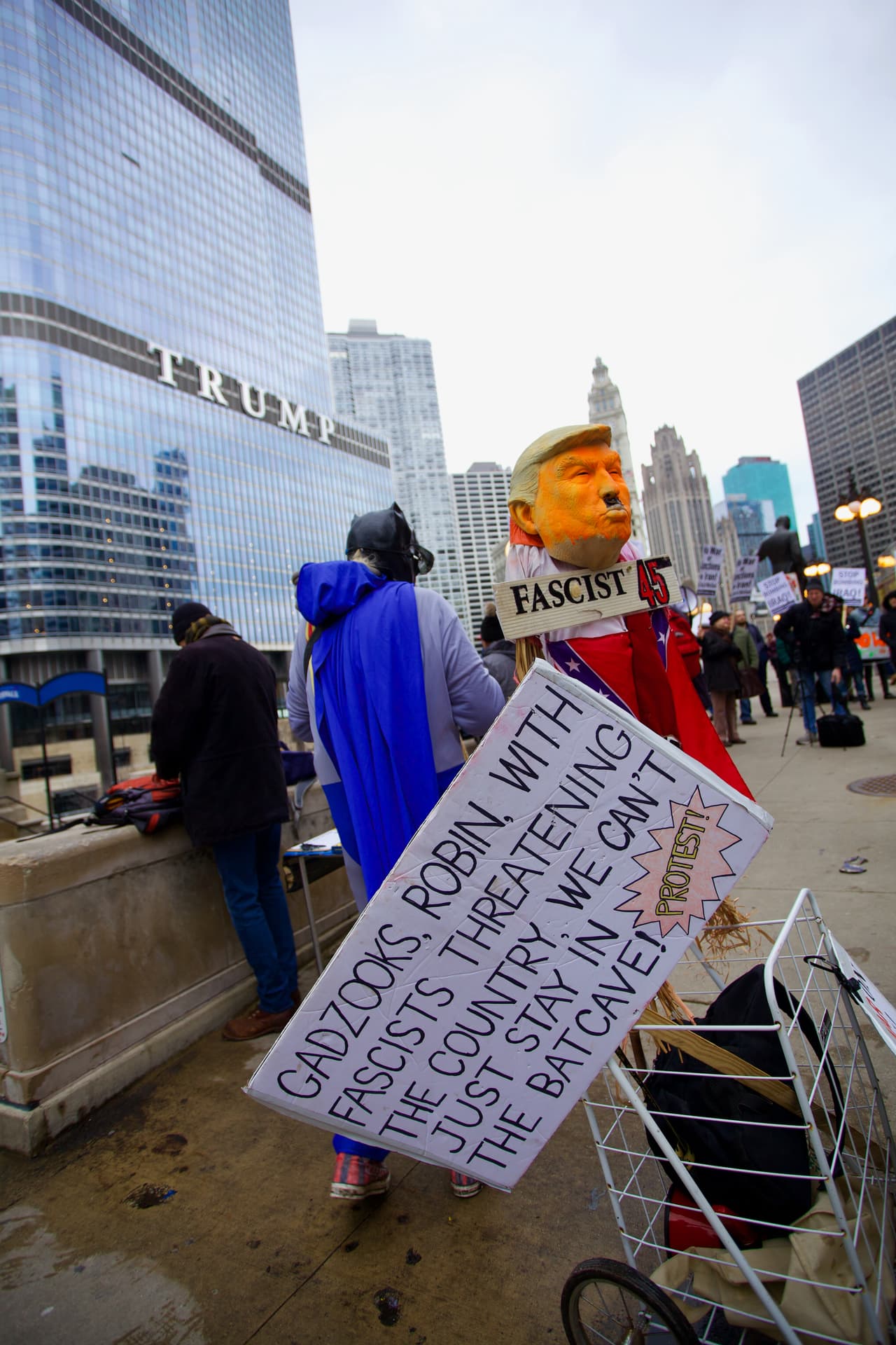 "La administración Trump y el Pentágono se han movido para comenzar una guerra con Irán asesinando a Qassem Soleimani, el principal líder militar de ese país", dijo la Action Now en una declaración el sábado.