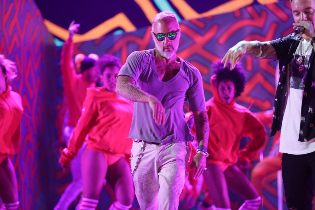 Con el sencillo ‘Mi Gente’, J Balvin deja un poco de lado el reggaetón para incorporar ritmos como el dancehall a su música.