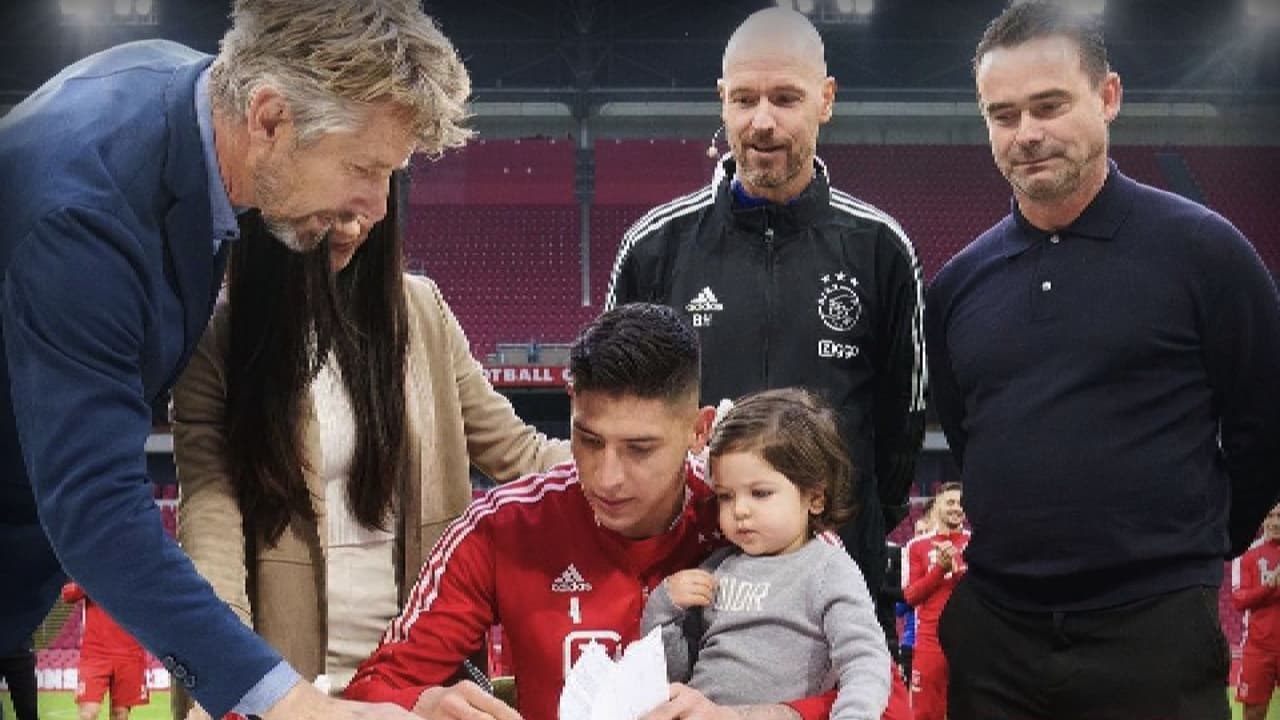 Marc Overmars queda fuera del Ajax.