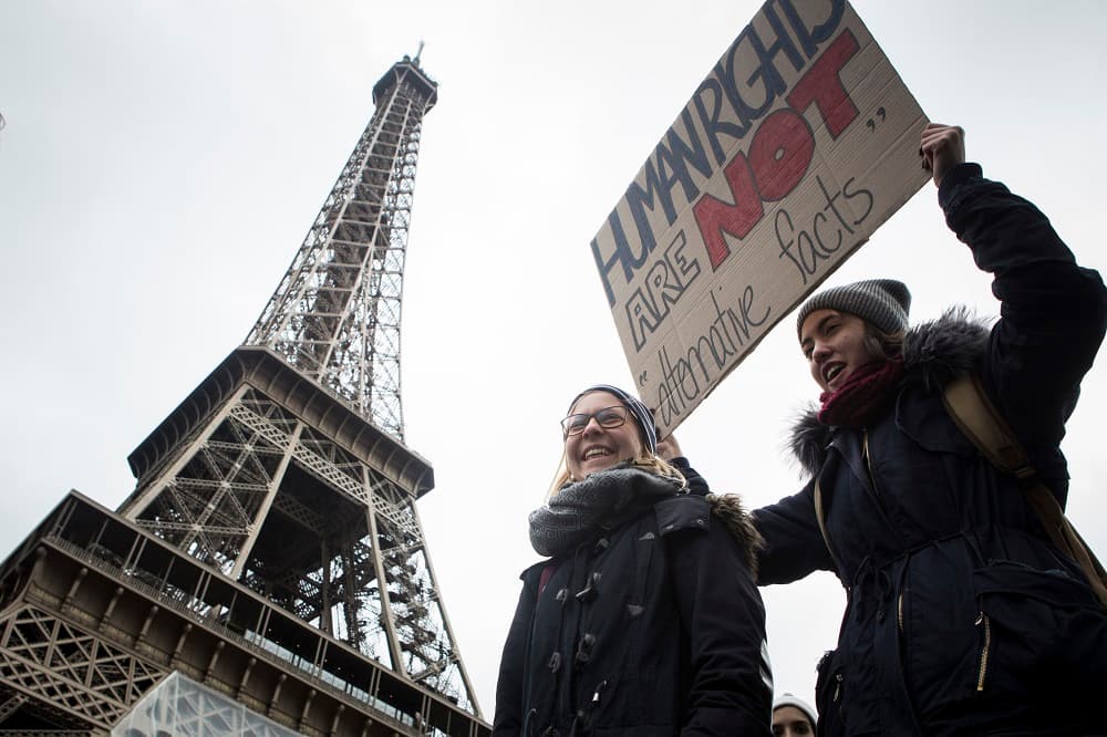 <b>10. Francia.</b> Diez de los países sondeados vieron mayoritariamente la inmigración como una fortaleza más que una carga, entre ellos los que más extranjeros reciben en todo el mundo: Estados Unidos, Alemania, Reino Unido, Francia, Canadá y Australia. En la lista, el décimo país que mejor opinión tiene de los inmigrantes figura Francia, con migrantes procedentes sobre todo de otros países europeos y África.