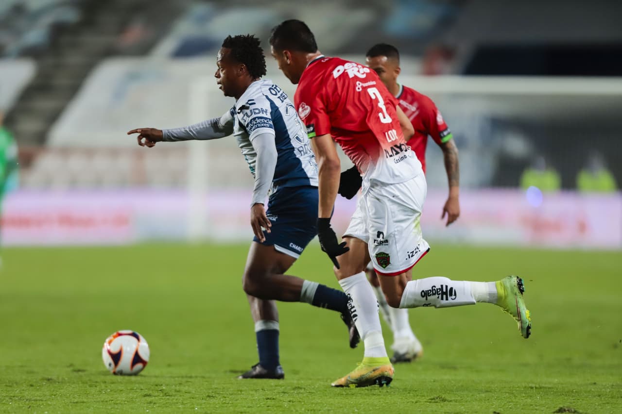 El comandante Mauro Quiroga logra empatar el partido al 90+5 y Pachuca rescata un punto en su arranque del Guard1anes 2021 frente a Bravos.