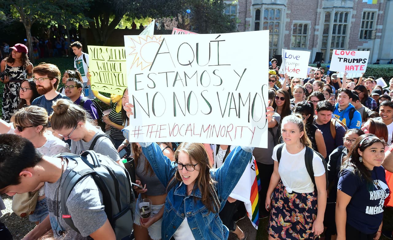 Estudiantes protestan este miércoles en más de 80 universidades y piden declarar sus campus como santuarios para indocumentados