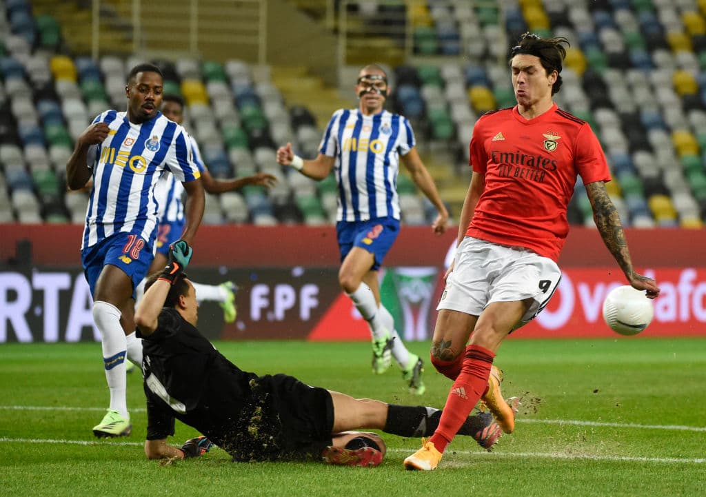 Tras vencer 2-0 al Benfica, los Dragones consiguieron el triplete del futbol portugués. | Sergio Oliveira (25’) abrió el marcador por la vía penal y Luis Fernando Díaz (90’) hizo el tanto que selló el triunfo y así conseguir el tercer título de la campaña.