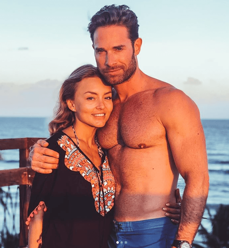 Aunque no tienen planes de llegar al altar, en más de una ocasión han aclarado que para ellos un papel no es necesario para sentirse comprometidos.