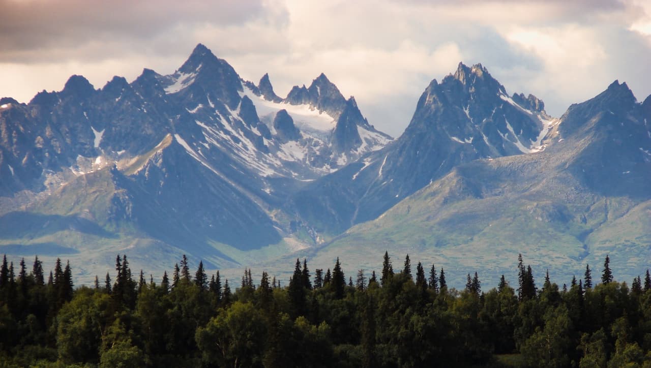 3. Alaska ahora es uno de los lugares más caros, peligrosos y inhóspitos para vivir, ocupa el puesto 38 en accesibilidad, 49 en crimen y 50 en clima.
