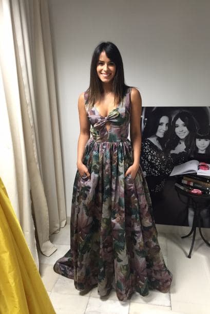 Vanessa De Roide volvió a visitar a Stella Nolasco para encontrar su vestido para la alfombra roja de Premio Lo Nuestro. ¡Ayúdala a elegir el look perfecto!