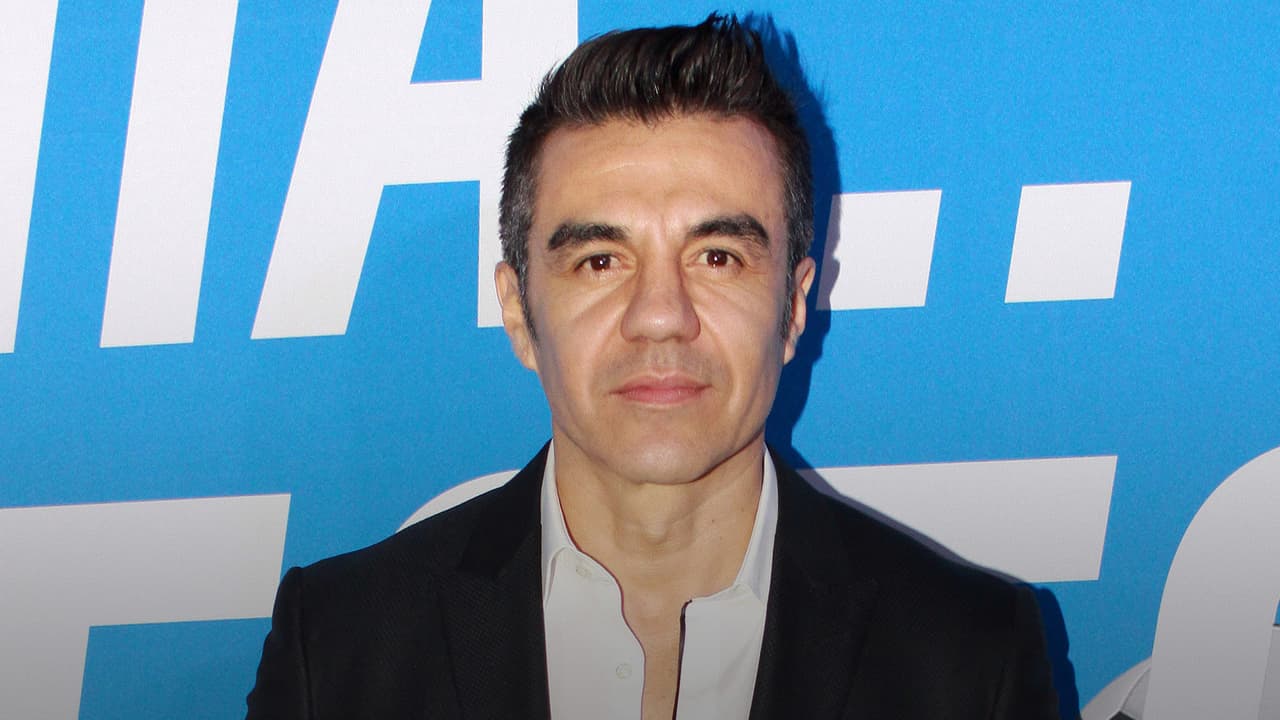 De urgencia, Adrián Uribe es hospitalizado nuevamente en terapia intensiva