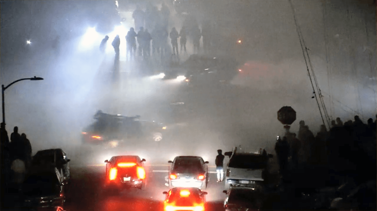 Santa Rosa podría arrestar a participantes de “sideshows” si se aprueba esta nueva ordenanza