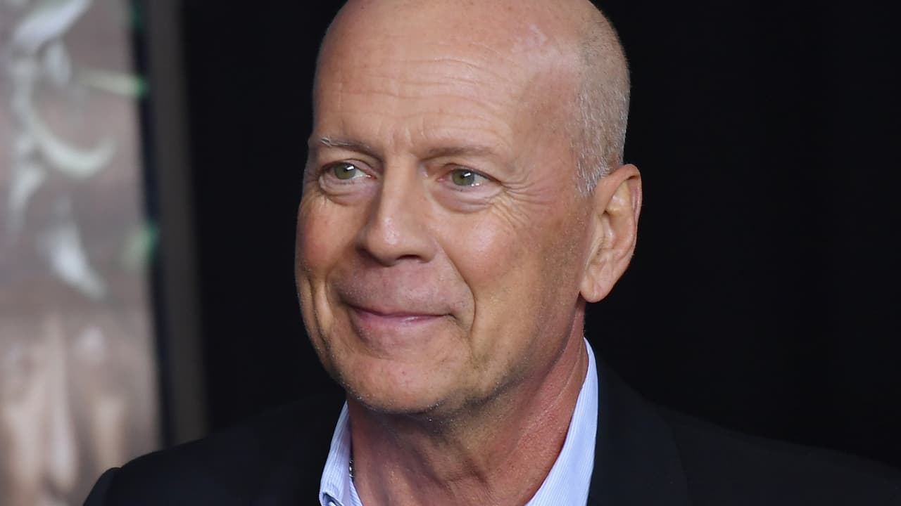 O que é a afasia, problema de comunicação que fez Bruce Willis decidir se aposentar