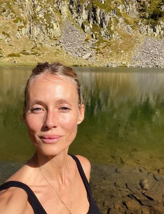 Señaló que, a pesar de los rumores, tiene una buena percepción de Shakira: "Aunque se ha dicho que no tenía relación con las mujeres de los futbolistas, 
<b>siempre me ha parecido una mujer estupenda</b>", reportó la revista.
<br>