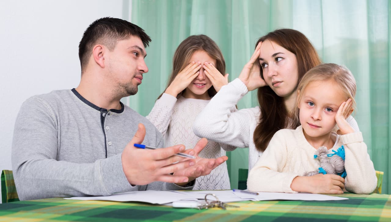 No exageres ciertos problemas familiares. Estás bien auspiciado para un negocio. Atiende todos los detalles y tendrás éxito. Es tu etapa de la tranquilidad doméstica y la reconciliación amorosa, si hubo algo negativo entre tú y la otra persona.