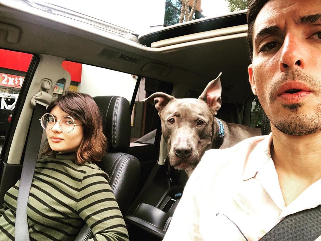 Así lo mostró en redes sociales al compartir con sus seguidores esta instantánea en compañía de su hija Penélope.